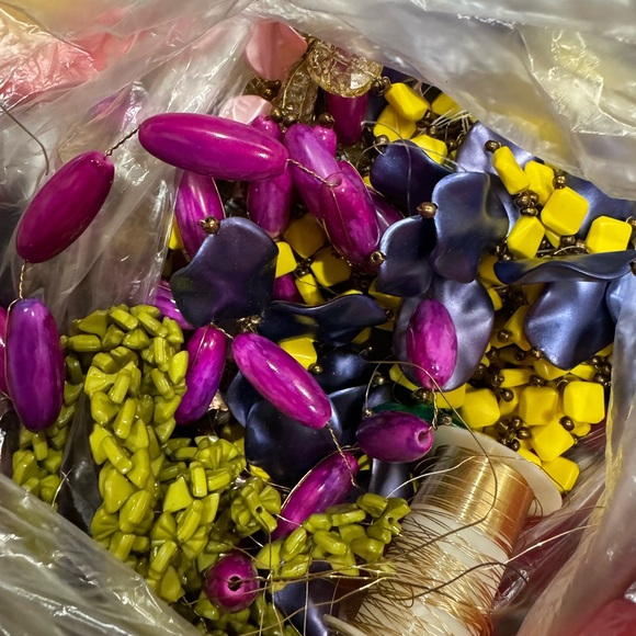 Assorted Bead Collection for Jewelry Making - Picture 5 of 7